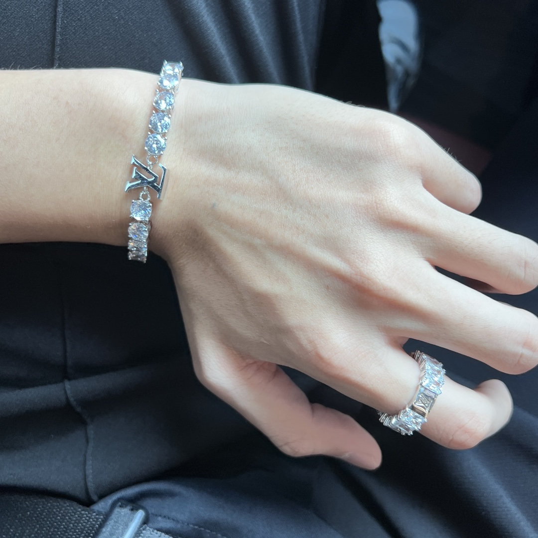LV Bracelet