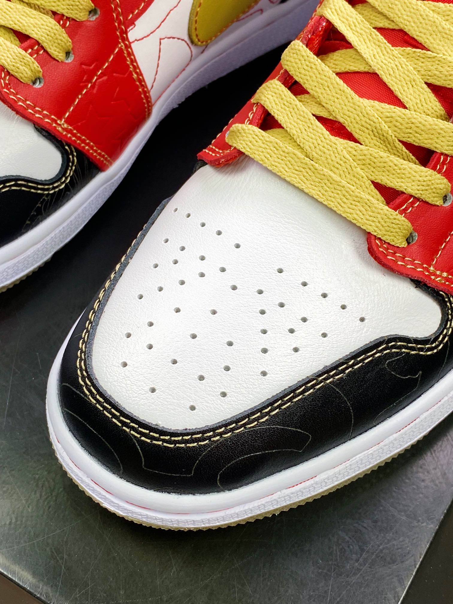 220  Air Jordan 1 Mid”Xi Qing”AJ1乔丹一代中帮经典复古文化休闲运动篮球鞋“白红喜庆”DV0576-176