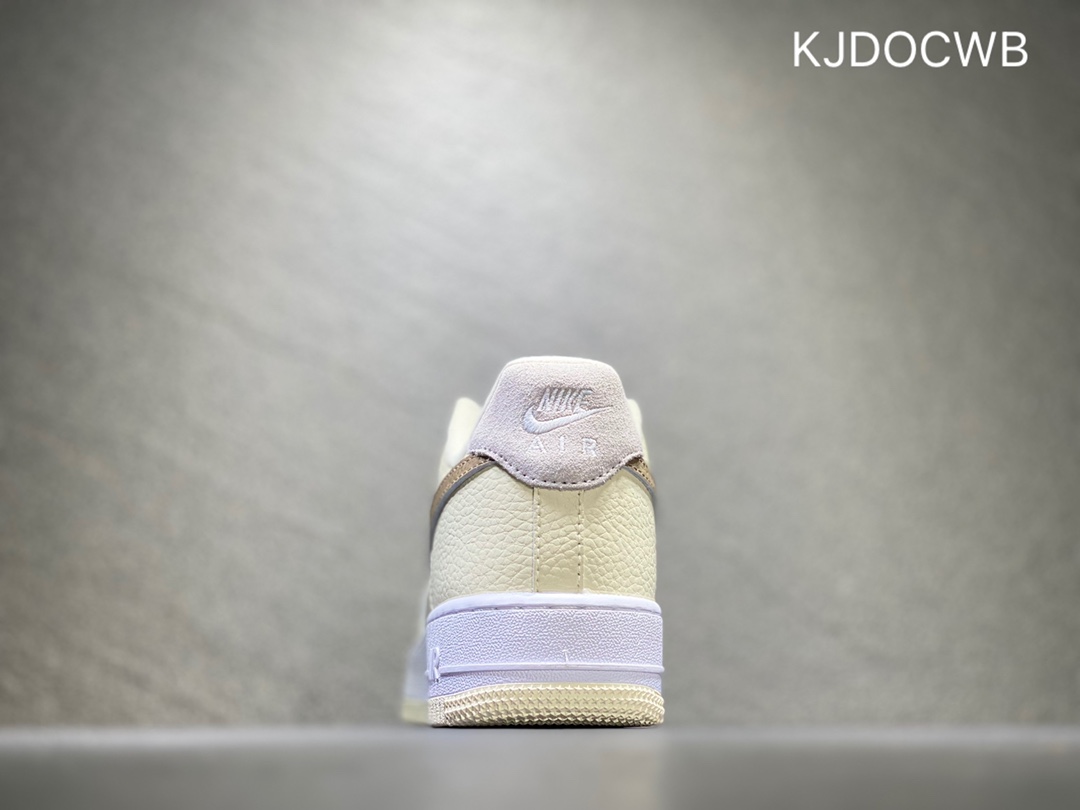 200 Nike Air Force 1 空军一号  FB8483-100