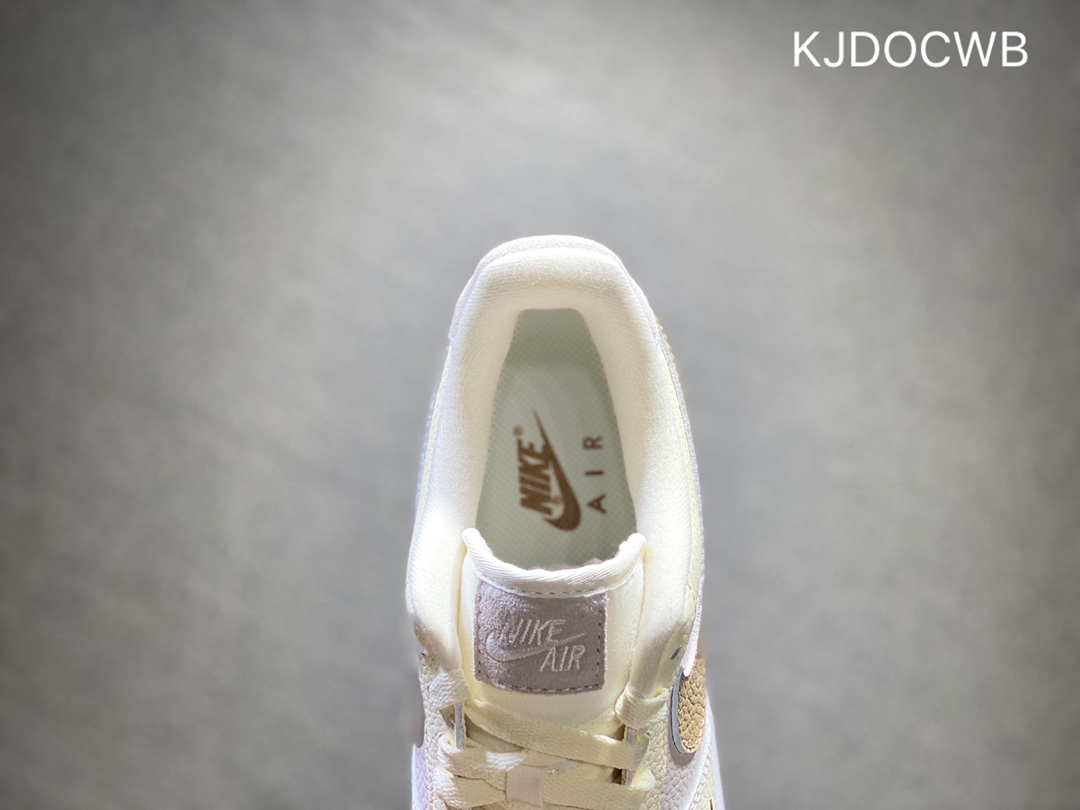 200 Nike Air Force 1 空军一号  FB8483-100