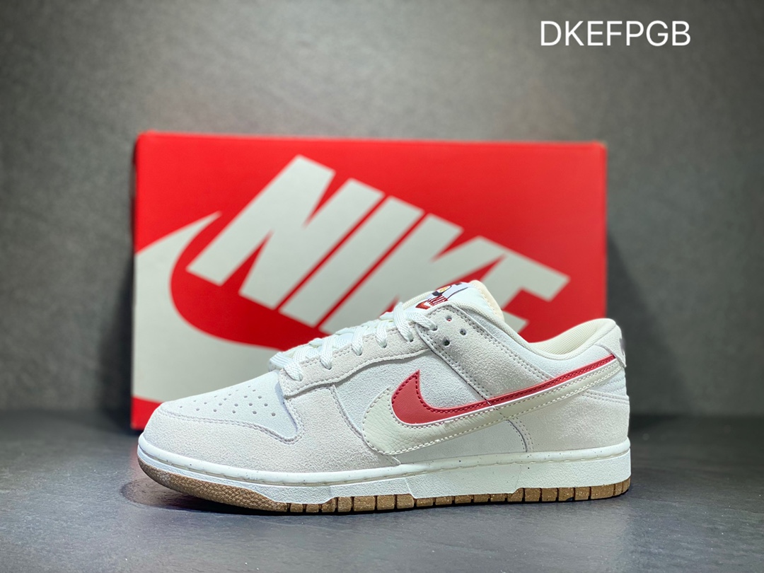 340 NIKE Dunk SB Low 低帮休闲板鞋  DO9456-100