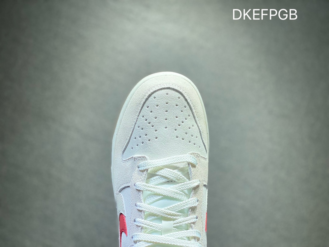340 NIKE Dunk SB Low 低帮休闲板鞋  DO9456-100