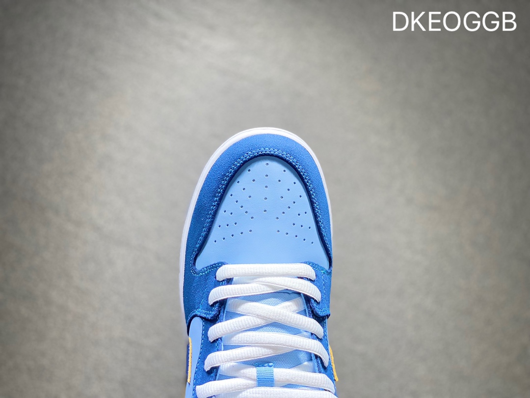 300 NIKE Dunk SB Low 低帮休闲板鞋  DX5549-400