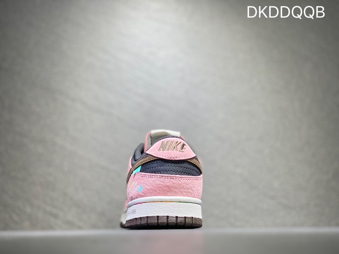 240 Nike SB dunk Low 低帮休闲运动滑板板鞋“麂皮粉黑棕粉汽车”  DD1391-105