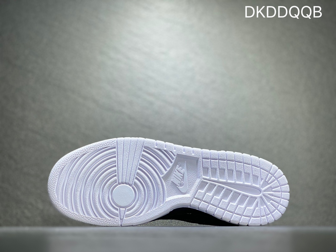 240 Nike SB dunk Low 低帮休闲运动滑板板鞋  DD1391-106
