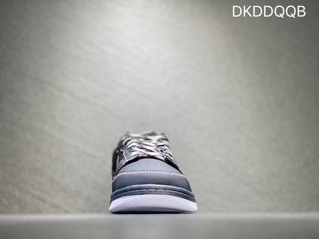 240 Nike SB dunk Low 低帮休闲运动滑板板鞋  DD1391-106