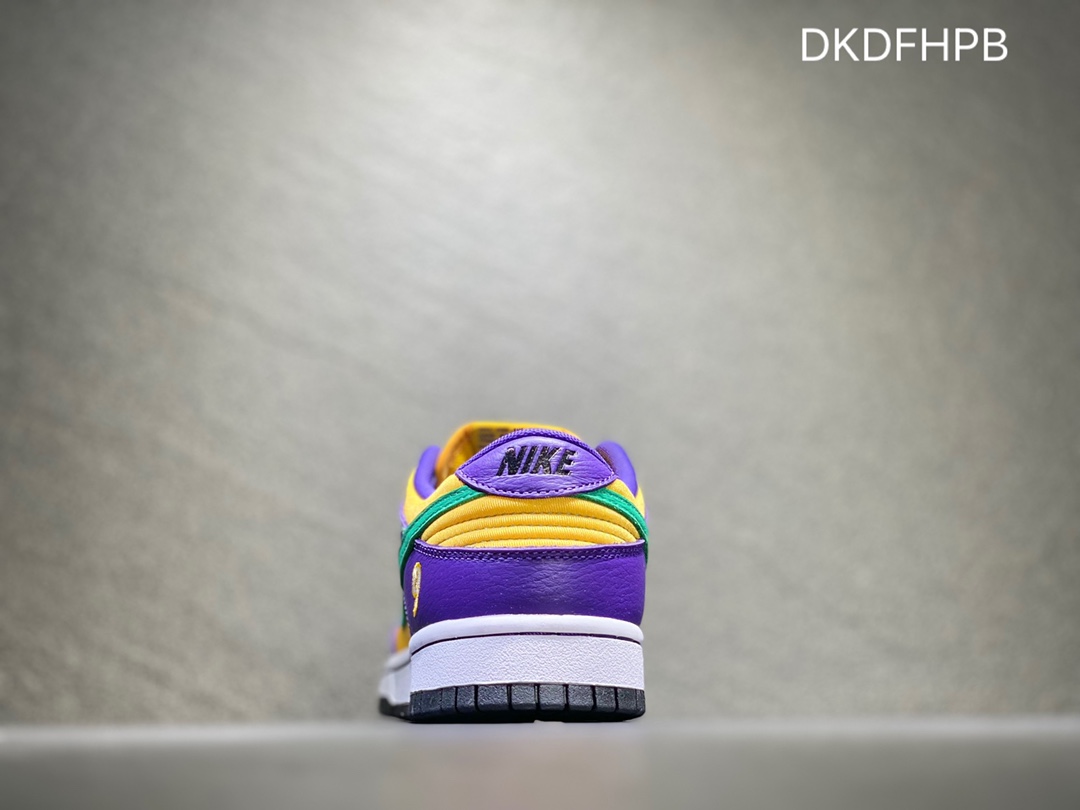 260 Nike SB dunk Low 低帮休闲运动滑板板鞋 DO5981-50