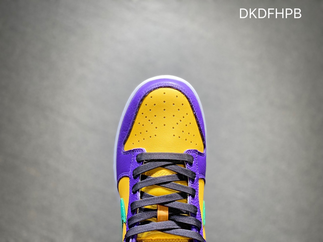 260 Nike SB dunk Low 低帮休闲运动滑板板鞋 DO5981-50