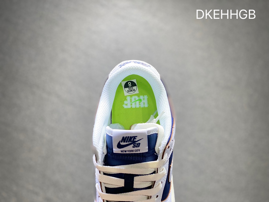 380 Nike SB dunk Low 低帮休闲运动滑板板鞋FD8775-100