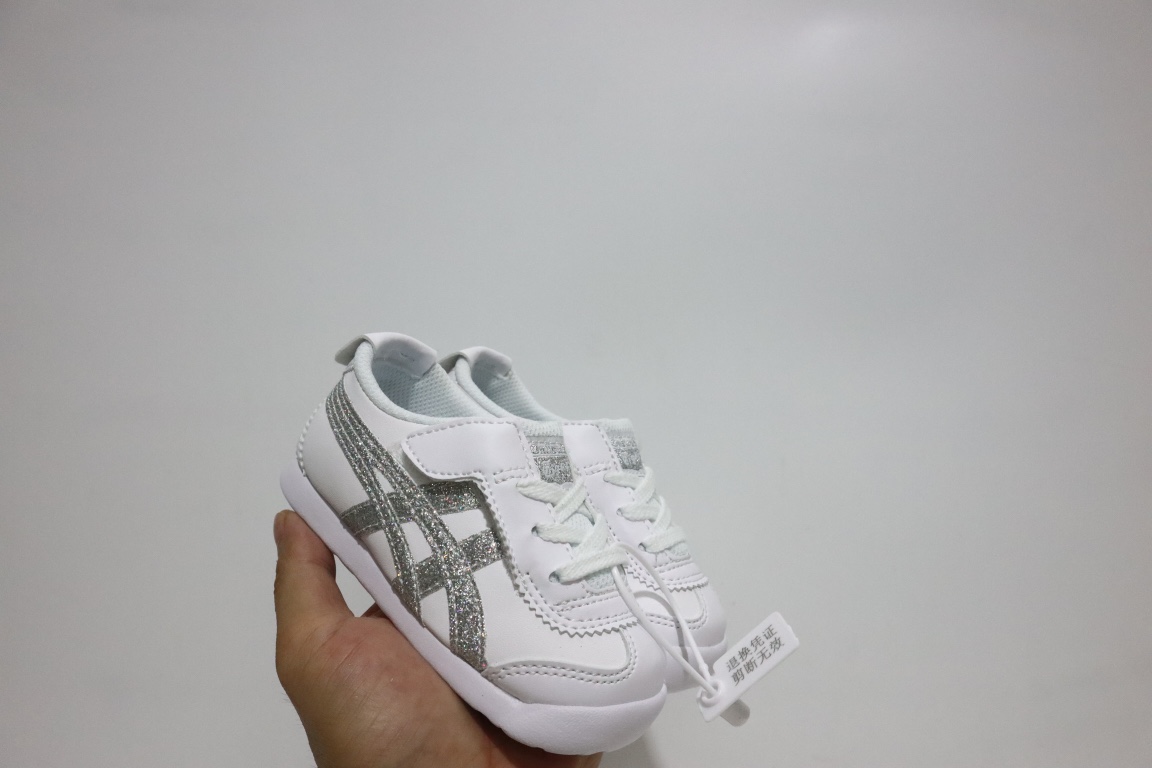 图片[4]-YSS鬼冢虎飞机翼魔术贴婴童鞋 尺码：22.5-28.5 巴斯光年梦幻联动系列🔥 婴童款真的太可爱了😍 萌翻全场🔥 飞翼魔术贴设计，穿脱非常方便✔️ 耐磨防滑大底，脚感超赞👍🏻-选品中心