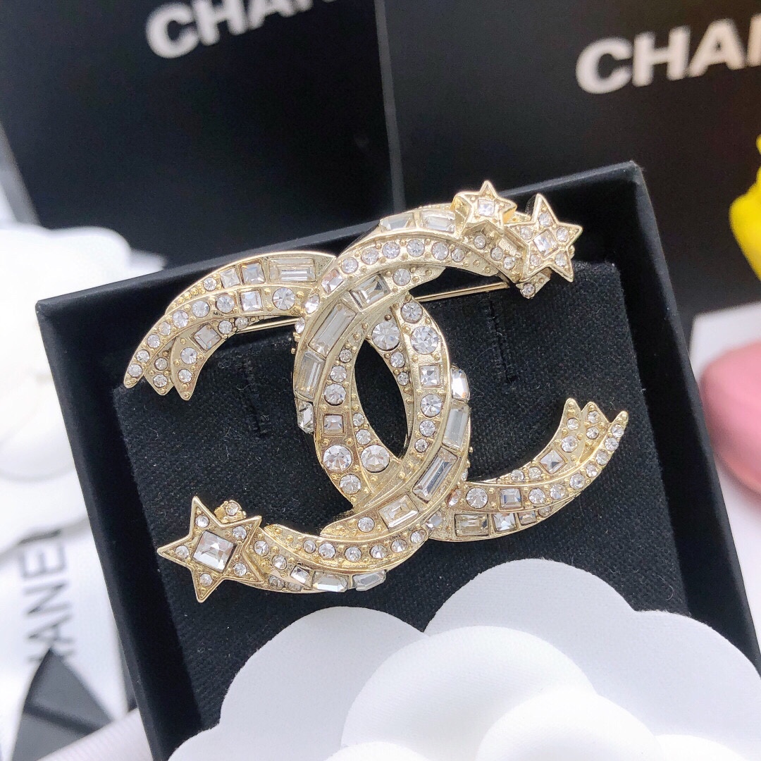 编号XXZ0133银色
编号XXZ0160黑色
编号XXZ0138金色
🆕2021新款彗星五角星胸针，搭
