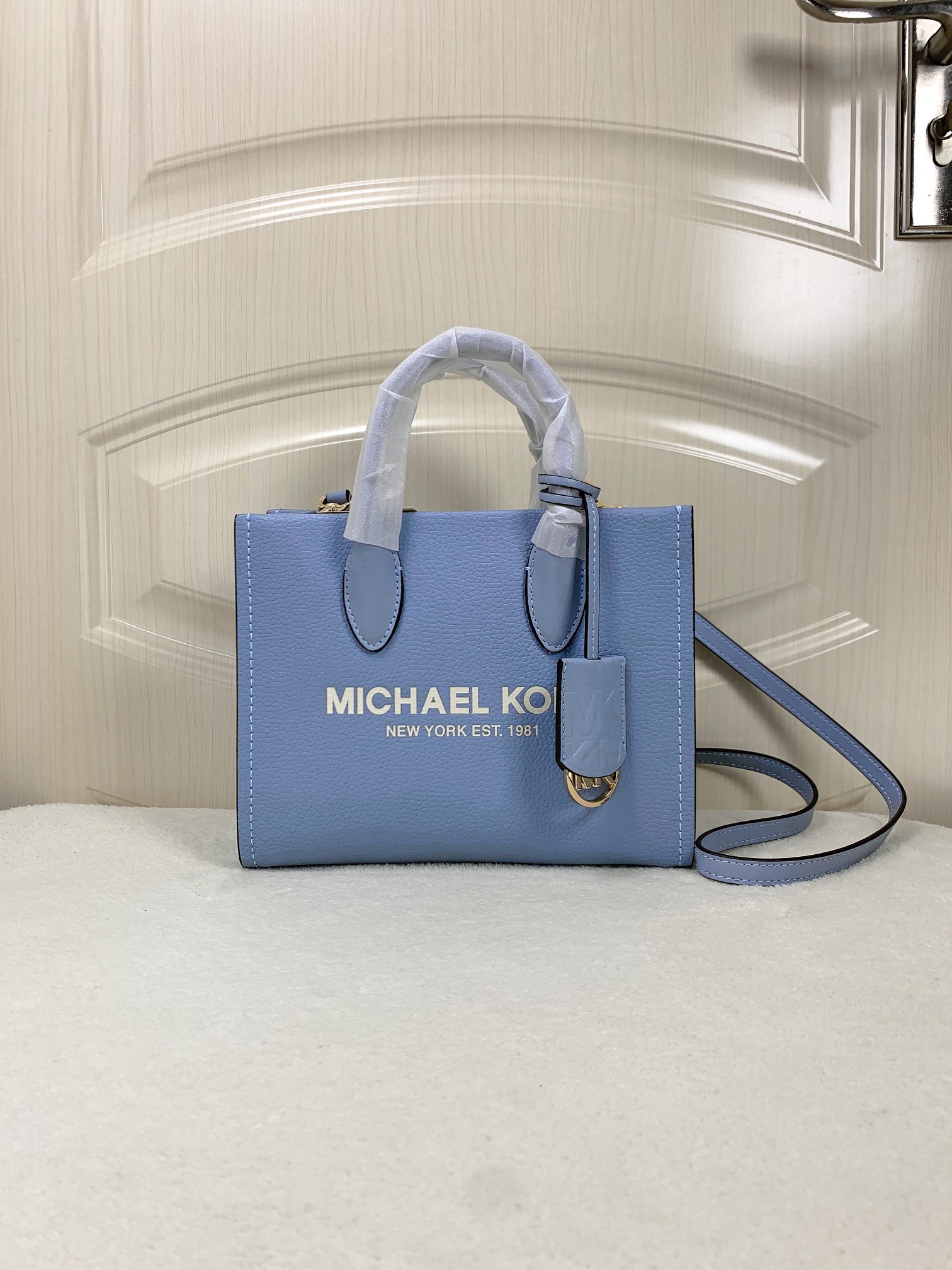 Michael Kors ～新款小号mirella米瑞拉托特包 采用鹅卵石压花牛皮材质 牛皮天然的纹理碰上柔美的莫兰迪色调