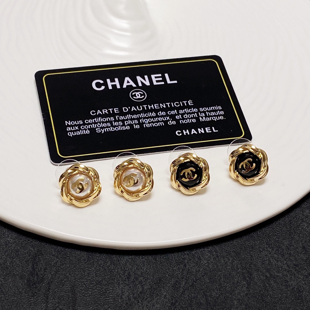 Chanel Jewelry Earring Engraving Spring Collection Fashion