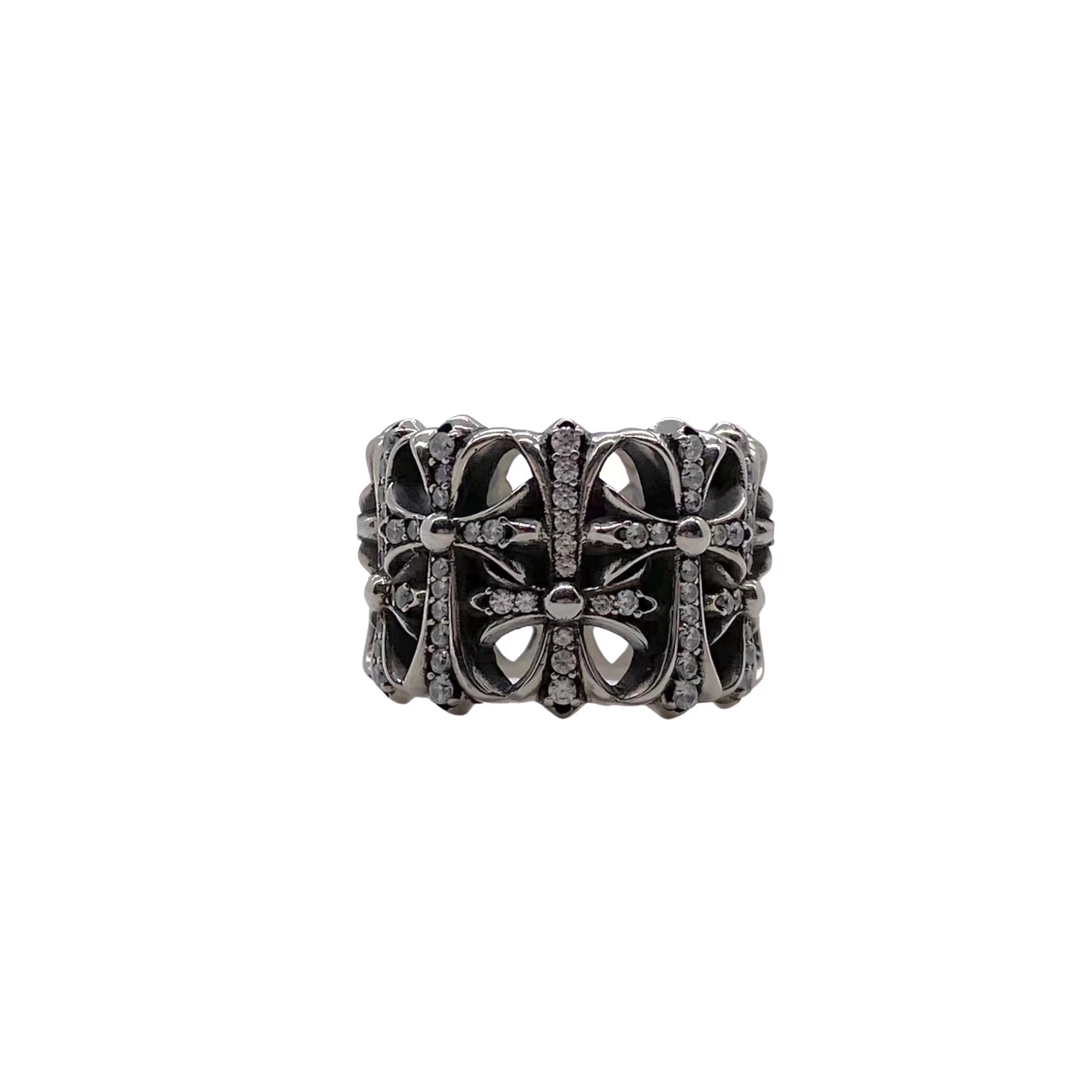 NO:896083,Chrome heart inlaid stone tomb ring, retro, inlaid technology, hand-engraved cross element, round shape, ZP restoration heavy industry, luxury fashion, fine jewelry, chrome hearts19860909克罗心 镶石墓葬戒复古做旧 镶嵌工艺 手工刻字十字元素 圆形造型 ZP还原重工打造 奢侈时尚,饰品精品,chrome hearts,Jewelry