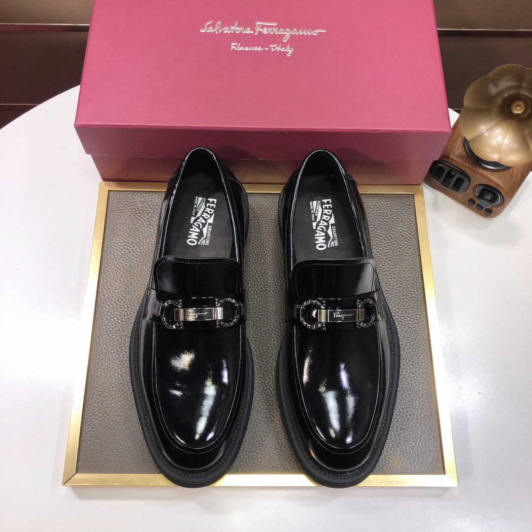 K5 Ferragamo 菲拉格幕  原版进口开边上乘牛皮手工编织成+进口牛里+原版奢华金属扣+原版组合大底 对比无压力 38–4545定做