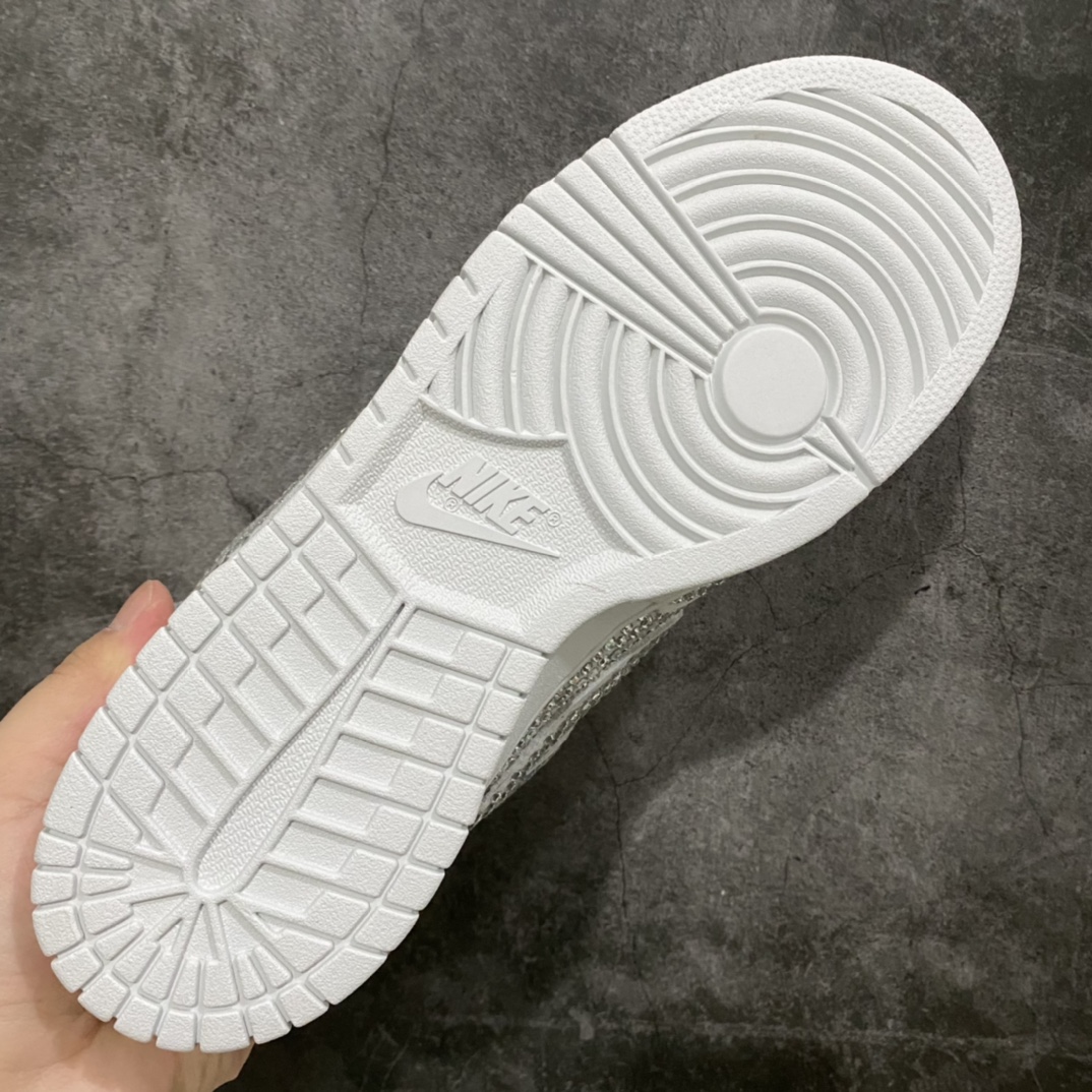 图片[9]-Nike SB Dunk Low 笑脸灰满钻 原盒全套配件 原厂原档案开发，原盒原标，原厂头层皮料，官方厚鞋舌设计，做工细节全方位比对原鞋。 编码 CZ2670-001 尺码：36/47.5-选品中心