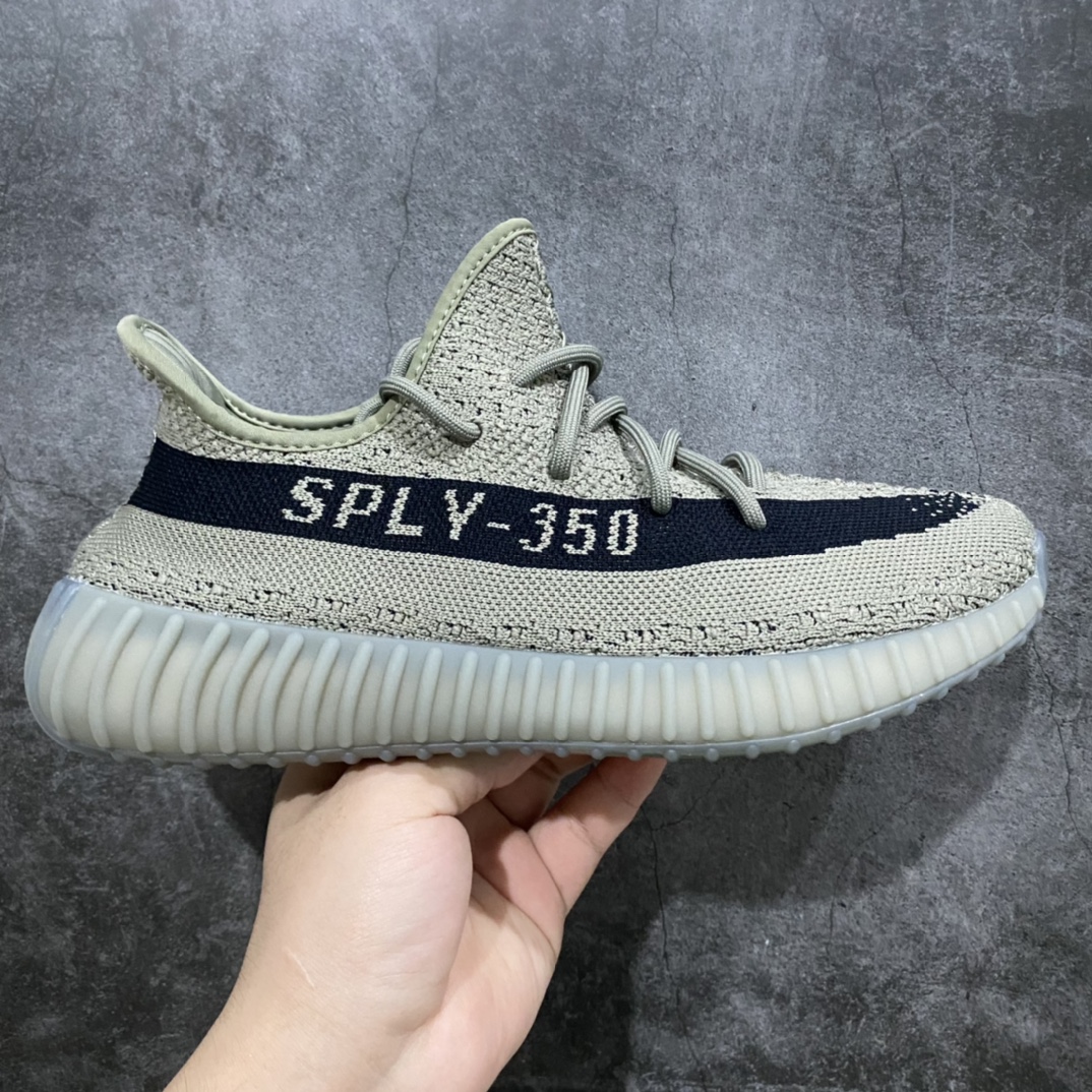 lw老汪纯原 Yeezy Boost 350 V2浅绿黑HQ2059 市场最抗打 口碑最稳定的版本之一 第一梯队产物💪🏻 全套原楦 原纸版 原鞋开模完美打造 采用辰元飞织鱼丝网原厂面 非进口机台 大底原厂半透明RB巴斯夫满钉大底 原厂东莞百宏3M反光鞋带 质感一致 原厂鑫成新粉原鞋垫 LOGO胶浆印花 钛金针与高士马克线针车精工打造 一切遵循原厂指令单采购同源原材 采购全套原厂进口材料 原纸版 原楦头 一切同源公司货 大几率过验 混卖无压力 尺码:36 36.5 37 38 38.5 39 40 40.5 41 42 42.5 43 44 44.5 45 46 47 48-选品中心