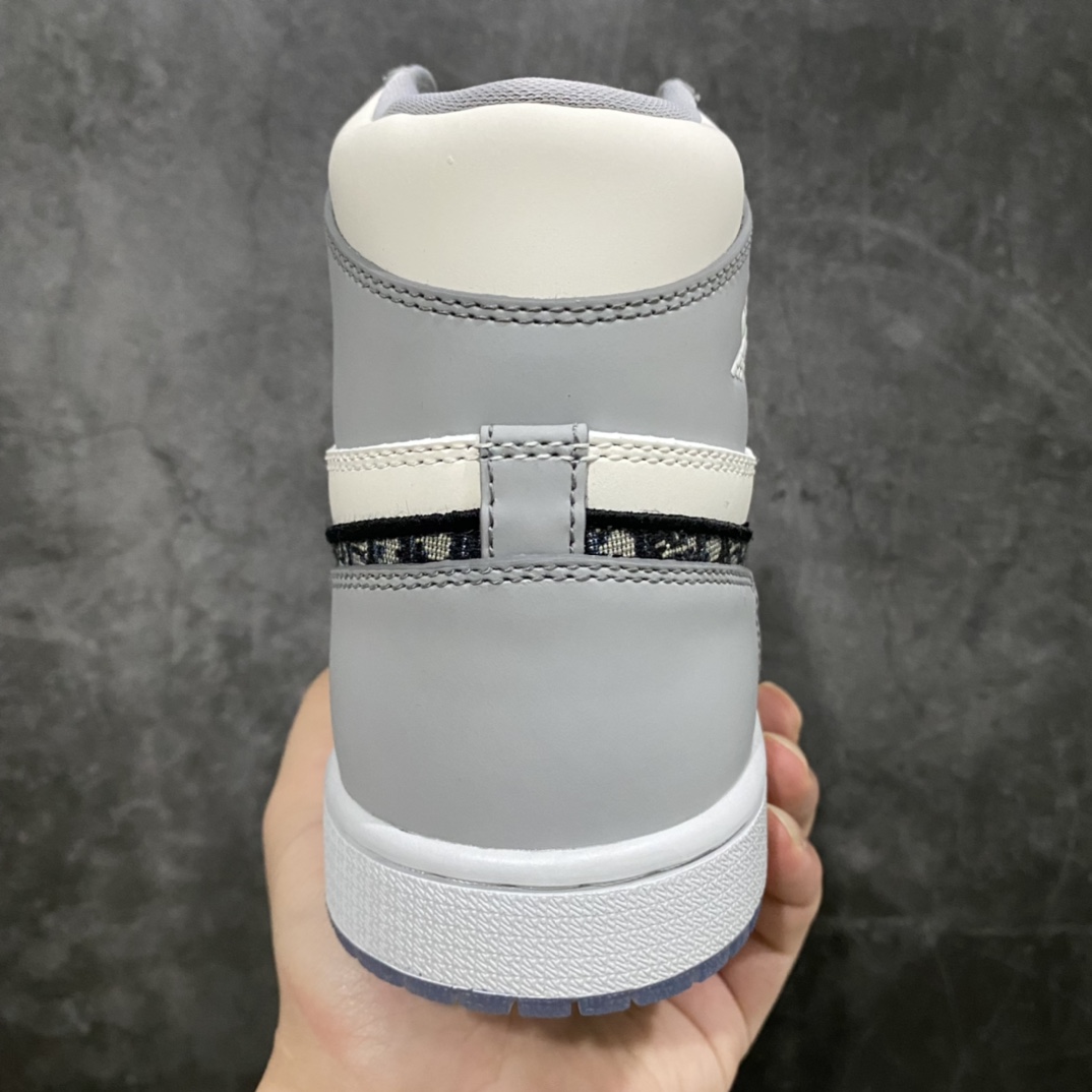 图片[4]-LW老汪版Dior x Air Jordan 1 AJ1大迪奥高帮 整个市场最贵的版本 也是最稳的版本 真正购入原鞋拆解开发 材料全部使用原厂材料 细节做工完美复刻原鞋 勾子刺绣效果市场别无二家 无需太多文案描述 高端零售的顾客 要想最稳的版本 此版本是不二之选！ 尺码：36-47.5-选品中心