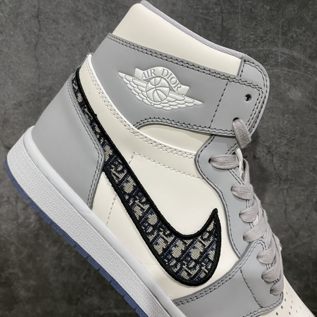 图片[7]-LW老汪版Dior x Air Jordan 1 AJ1大迪奥高帮 整个市场最贵的版本 也是最稳的版本 真正购入原鞋拆解开发 材料全部使用原厂材料 细节做工完美复刻原鞋 勾子刺绣效果市场别无二家 无需太多文案描述 高端零售的顾客 要想最稳的版本 此版本是不二之选！ 尺码：36-47.5-选品中心