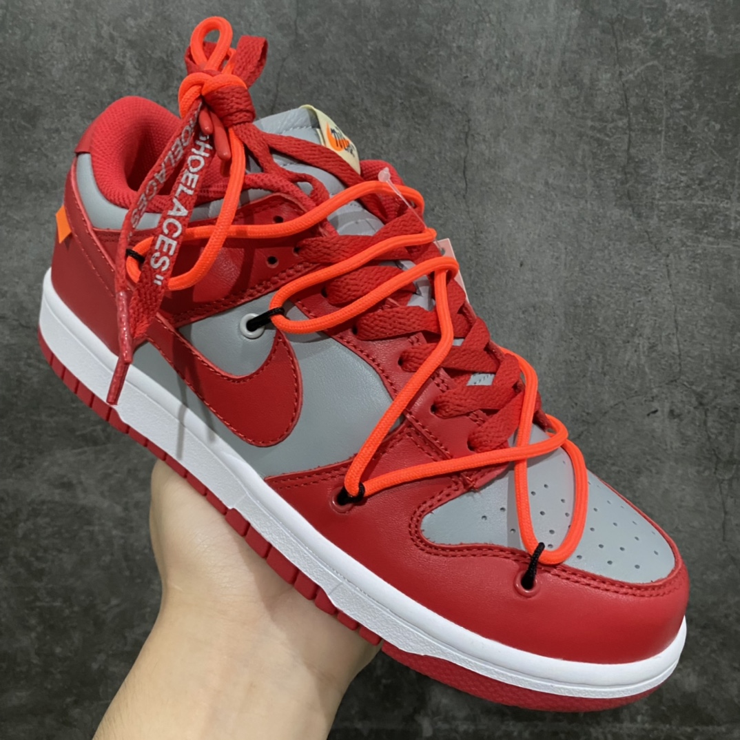 图片[3]-Top版本Off-White™ x NK Dunk Low OW联名灰红CT0856-600 原厂皮料加持 原楦原模打造完美版型 原厂航空铝磨具打磨大底 极致还原 无解鞋型 原盒原装配套 圈内天花板工艺 原厂冲刀 超高清洁度 全鞋零毛边皮料切割 采用原厂百宏鞋带以及原厂百宏织唛舌标 鞋带孔收紧绳长度 足以区分市面口嗨版本 原厂油墨 色泽亮度 高频效果一致 原厂拉帮工艺 针距密度一致 一针一线自然拉伸不弯曲 青岛定制原装标几率过验 尺码：36 36.5 37.5 38 38.5 39 40 40.5 41 42 42.5 43 44 44.5 45 46 47.5-选品中心