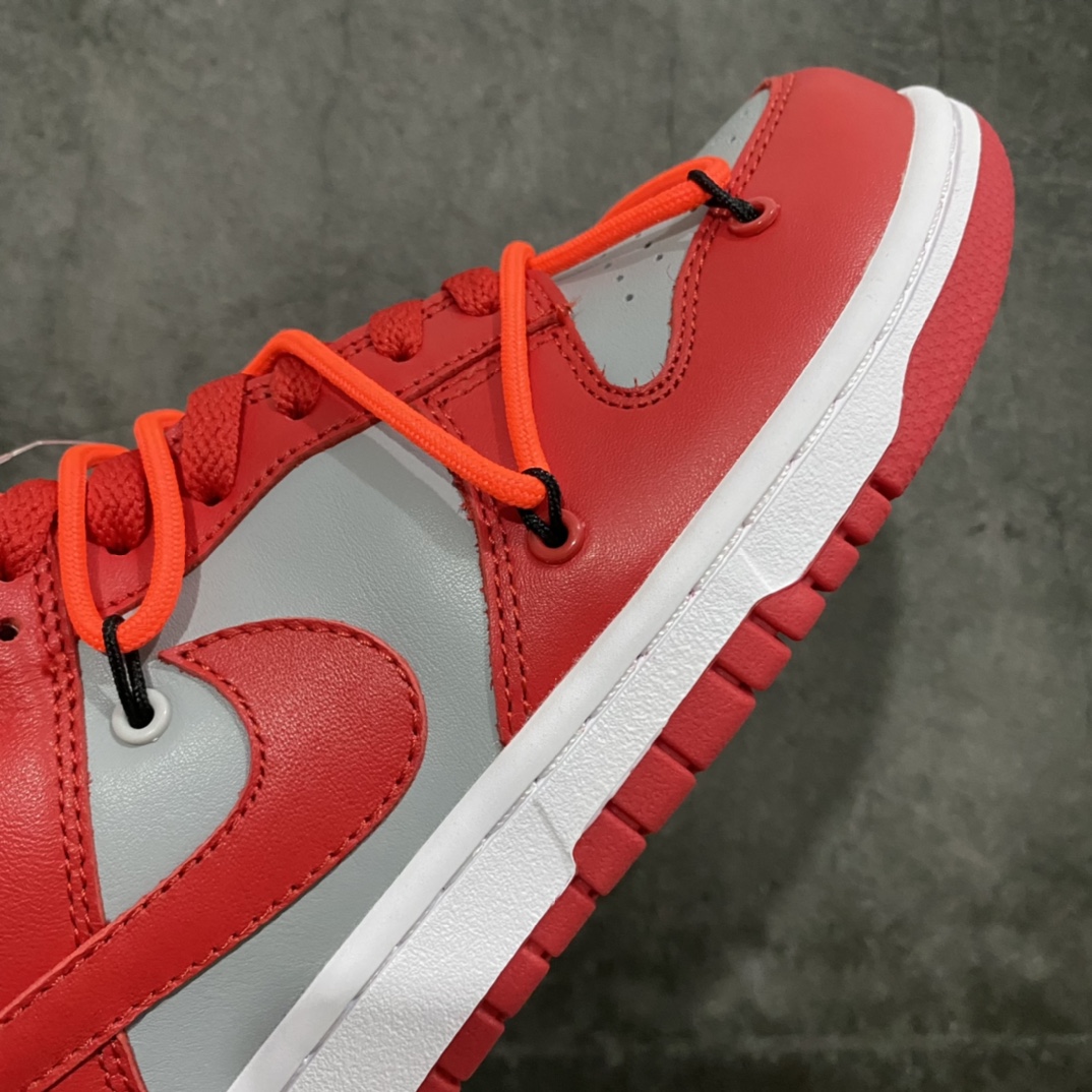 图片[6]-Top版本Off-White™ x NK Dunk Low OW联名灰红CT0856-600 原厂皮料加持 原楦原模打造完美版型 原厂航空铝磨具打磨大底 极致还原 无解鞋型 原盒原装配套 圈内天花板工艺 原厂冲刀 超高清洁度 全鞋零毛边皮料切割 采用原厂百宏鞋带以及原厂百宏织唛舌标 鞋带孔收紧绳长度 足以区分市面口嗨版本 原厂油墨 色泽亮度 高频效果一致 原厂拉帮工艺 针距密度一致 一针一线自然拉伸不弯曲 青岛定制原装标几率过验 尺码：36 36.5 37.5 38 38.5 39 40 40.5 41 42 42.5 43 44 44.5 45 46 47.5-选品中心