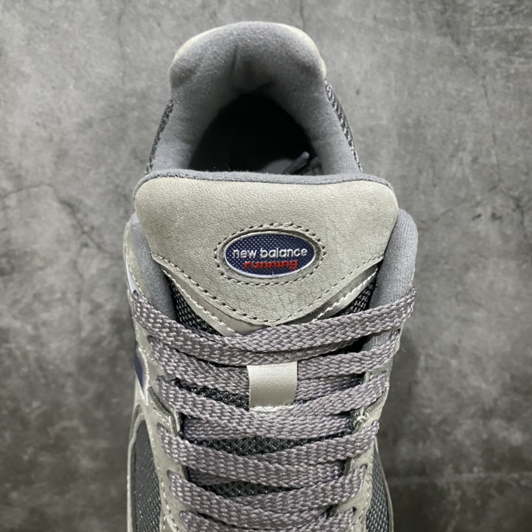 图片[8]-独家纯原版 新百伦New Balance ML2002RA NB2002R经典灰绿 全套原楦原纸板原厂数据开发 原厂网纱 原装进口荔枝纹皮料正确绒感卡色 正确中底拉帮中底网布细节 一比一手工擦旧效果 冲裁组合 匠心打造 耗时两个月开发完成 工艺极其复杂难度可想而知 新开独立私模大底 全网唯一正确做旧组合大底 高端零售专供产物 尺码：36/45-选品中心