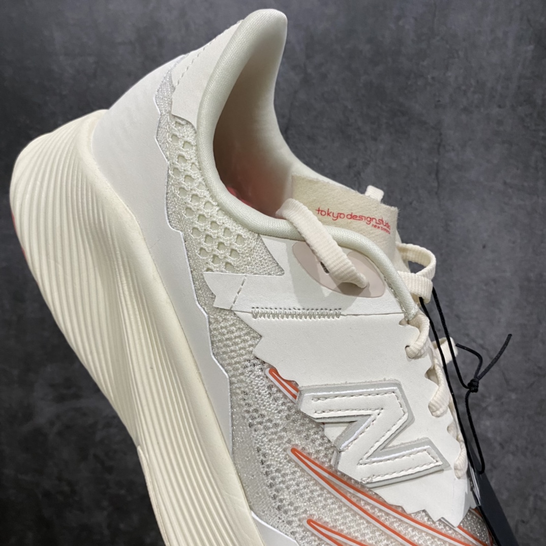 图片[7]-外贸纯原版出货‼️ Stone Island x New Balance RC Elite V2 NB石头岛联米白红配色 Stone Island与NewBalance\’s Tokyo Design Studio合作推出FuelCellRCEliteV2 这是双方首次选用特定的跑步和训练鞋合作。因为两者有一些共同的核心价值观。创新、独立和无噱头品质的传承使字母N和StoneIsland指南针成为品味的代名词。Stone Island Tokyo Design Studio FuelCell RC Elite的外型、推进性的FuelCell缓震、全掌、能量回馈的碳纤维板和透气的针织鞋面，搭配锯齿状边缘，合成覆盖层，灵感来源于经典的574。 尺码：36 37 37.5 38 38.5 39.5 40 41.5 42 42.5 43 44 44.5 45 46.5-选品中心