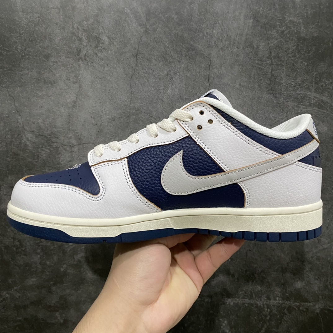 图片[2]-Top版本HUF x Nike SB Dunk Low “NYC” 白蓝纽约刮刮乐 鞋面可刮 FD8775-100 原厂原档案开发，原盒原标，原厂头层皮料，官方厚鞋舌设计，做工细节全方位比对原鞋 尺码：36/47.5-选品中心