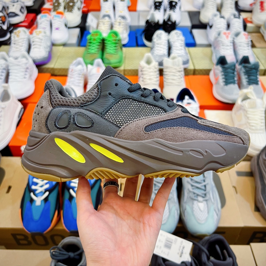 大厂出品 纯原回馈Yeezy Boost 700 V2 复古老爹鞋