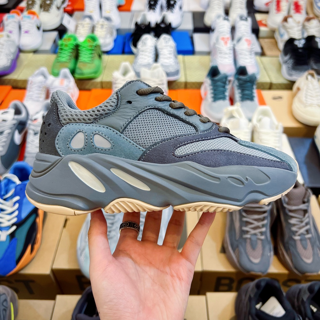 大厂出品 纯原回馈Yeezy Boost 700 V2 复古老爹鞋