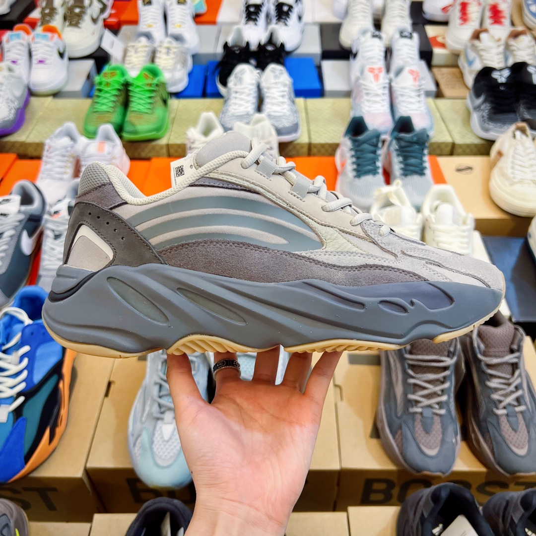 大厂出品 纯原回馈Yeezy Boost 700 V2 复古老爹鞋