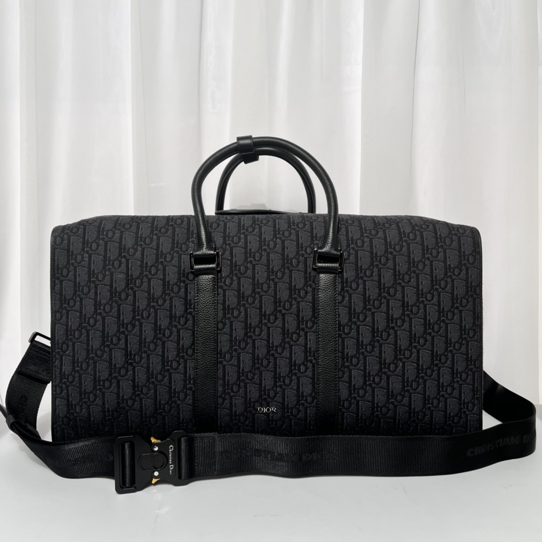 Real photo of Dior travel bag Jacquard Dior Lingot 50 handbag is a new travel bag this season. It is practical, elegant and unique. It is careful