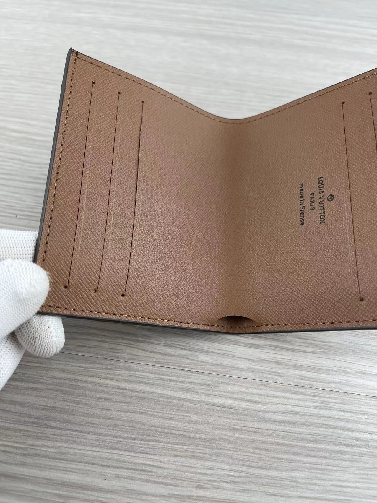 Leather card holder with cards inserted