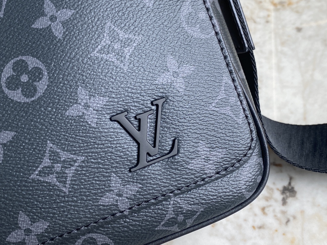 Louis Vuitton Haute Couture Classic Luxury Handbag Shoulder Crossbody 7