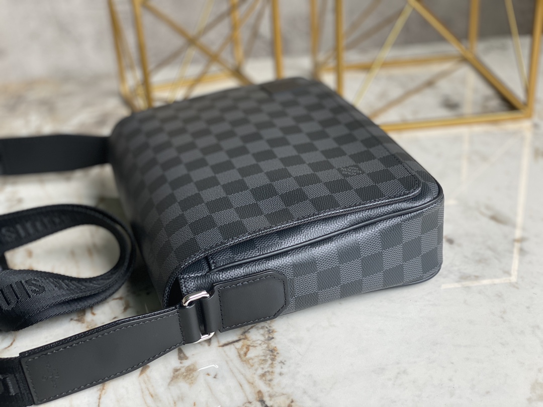 Louis Vuitton Haute Couture Classic Luxury Handbag Shoulder Crossbody 4