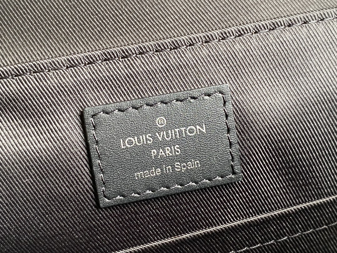 Louis Vuitton Haute Couture Classic Luxury Handbag Shoulder Crossbody 9
