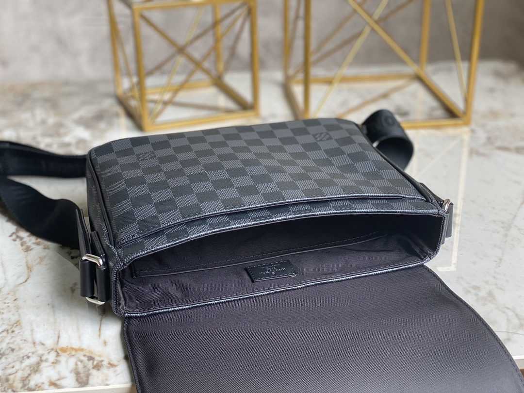Louis Vuitton Haute Couture Classic Luxury Handbag Shoulder Crossbody 8