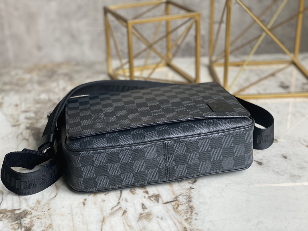 Louis Vuitton Haute Couture Classic Luxury Handbag Shoulder Crossbody 3