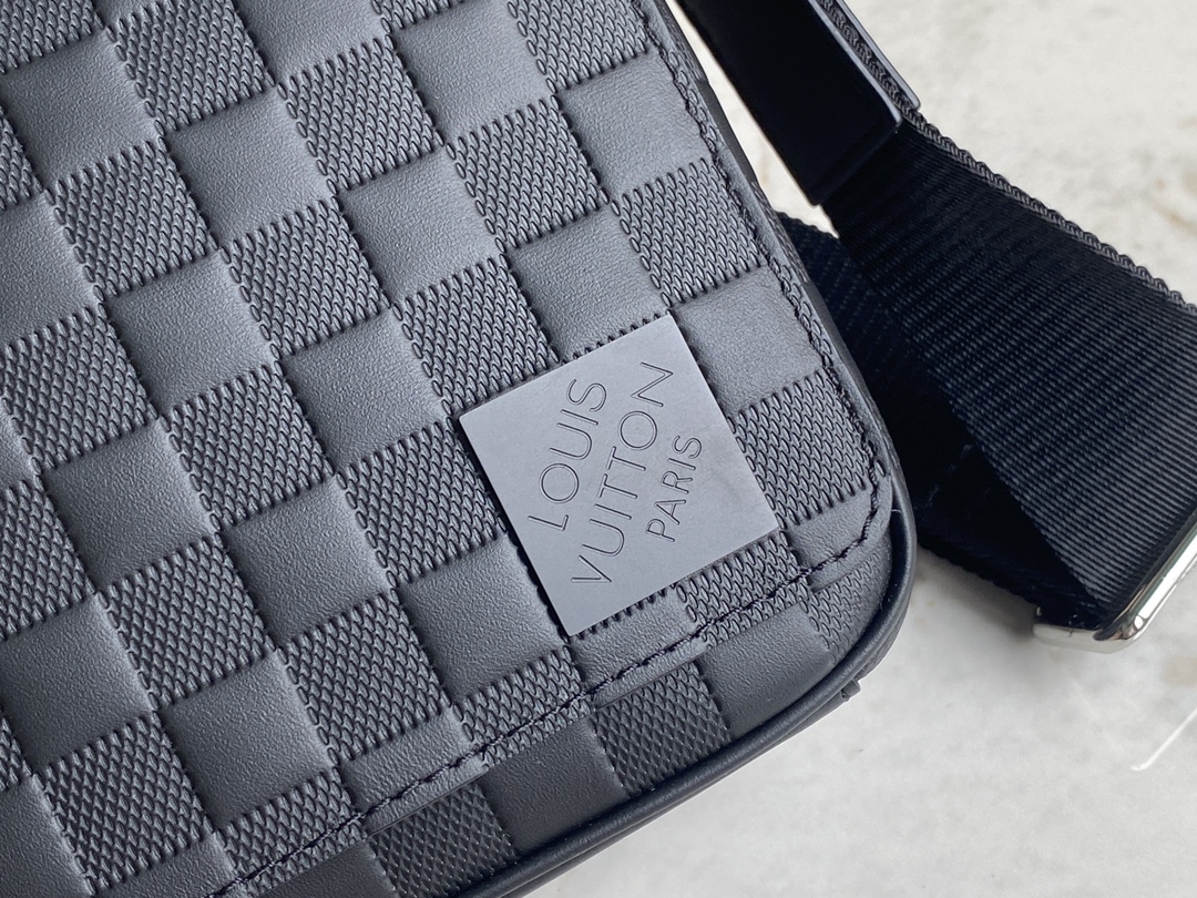 Louis Vuitton Haute Couture Classic Luxury Handbag Shoulder Crossbody 6