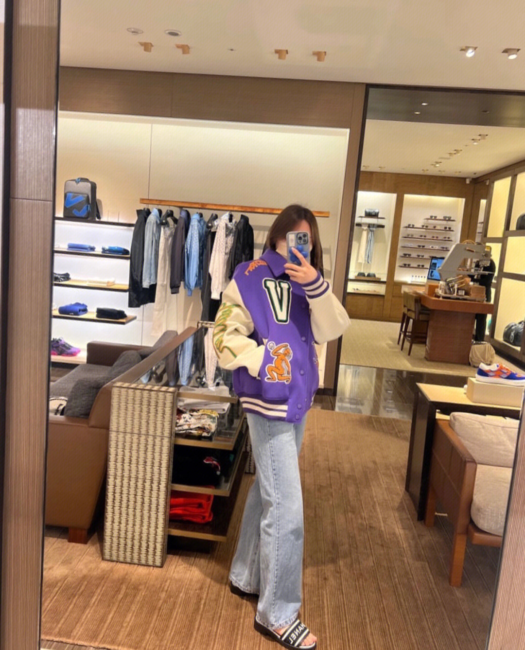 LOUIS VUITTON 路易威登 FW23紫色青蛙王子卡通刺绣棒球服 9