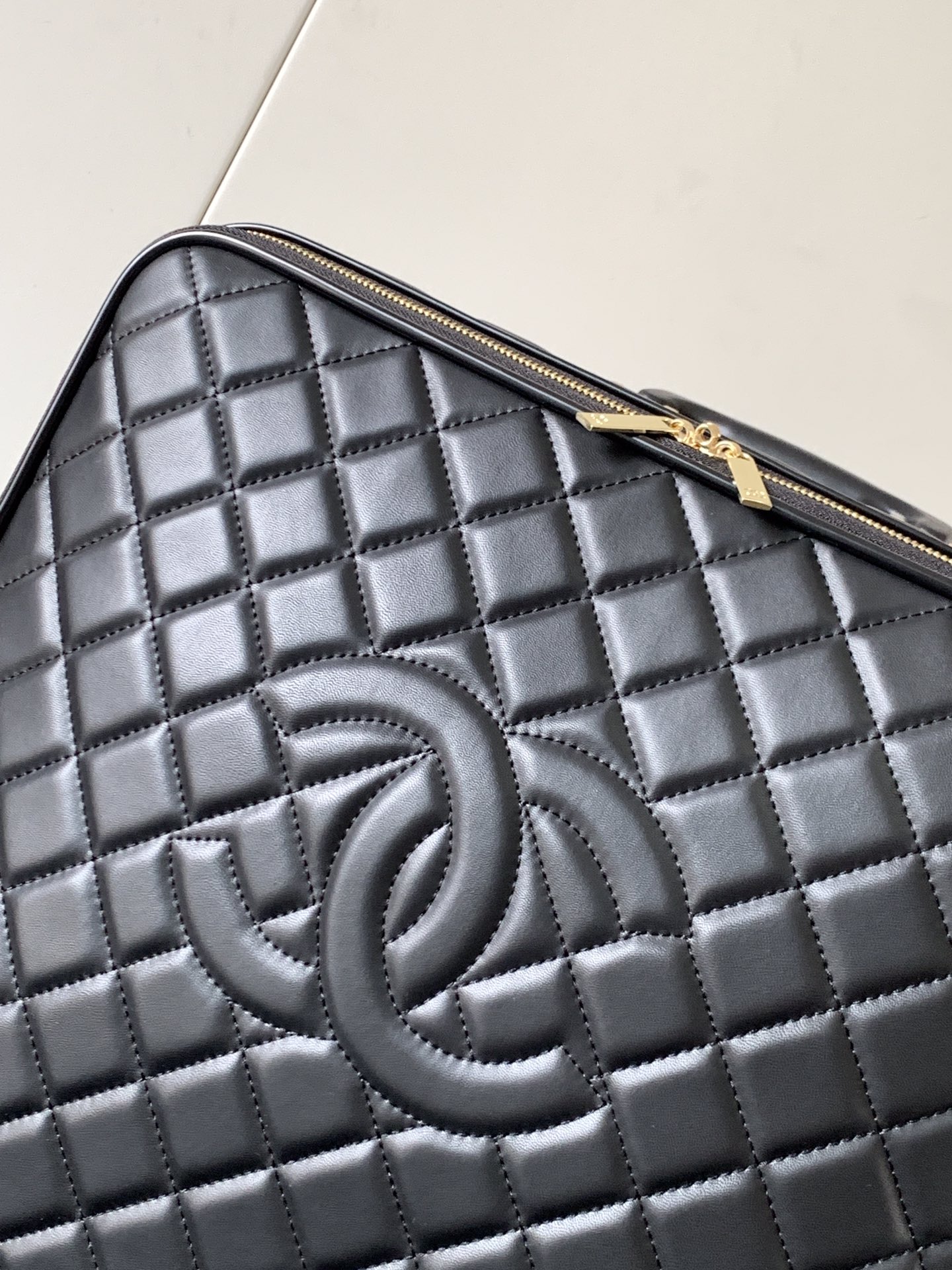 Chanel Traveler Box: Classic Double-C Pull Box with Imported Fabric Hand - 图片 5