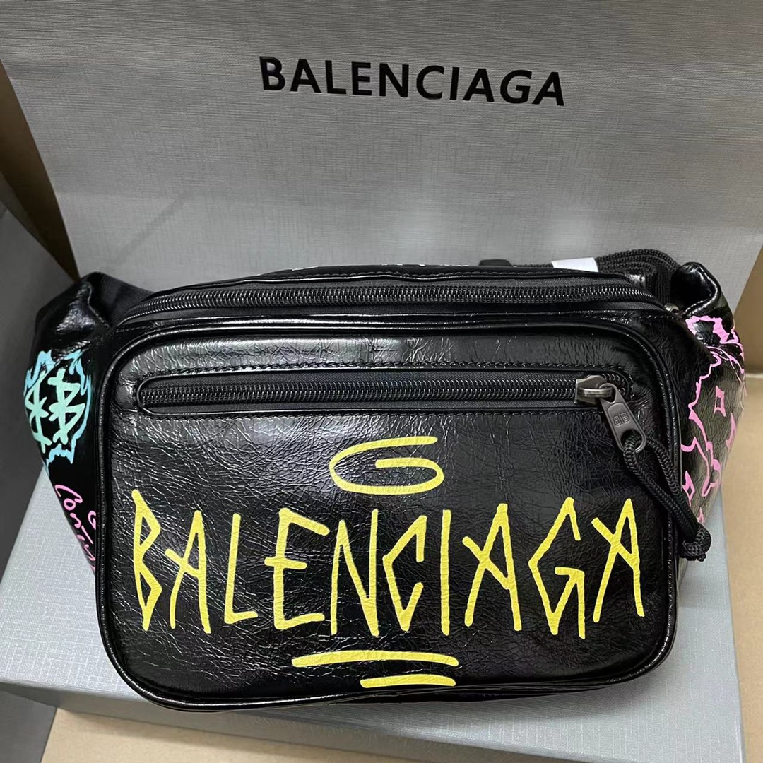 1:1 Replica Wholesale
 Balenciaga Luxury
 Belt Bags & Fanny Packs Doodle Unisex Sheepskin Fashion