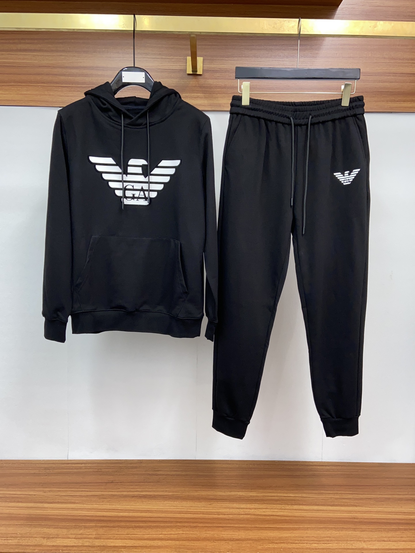 2022秋冬🆕EA标签压花棉质连帽卫衣套装