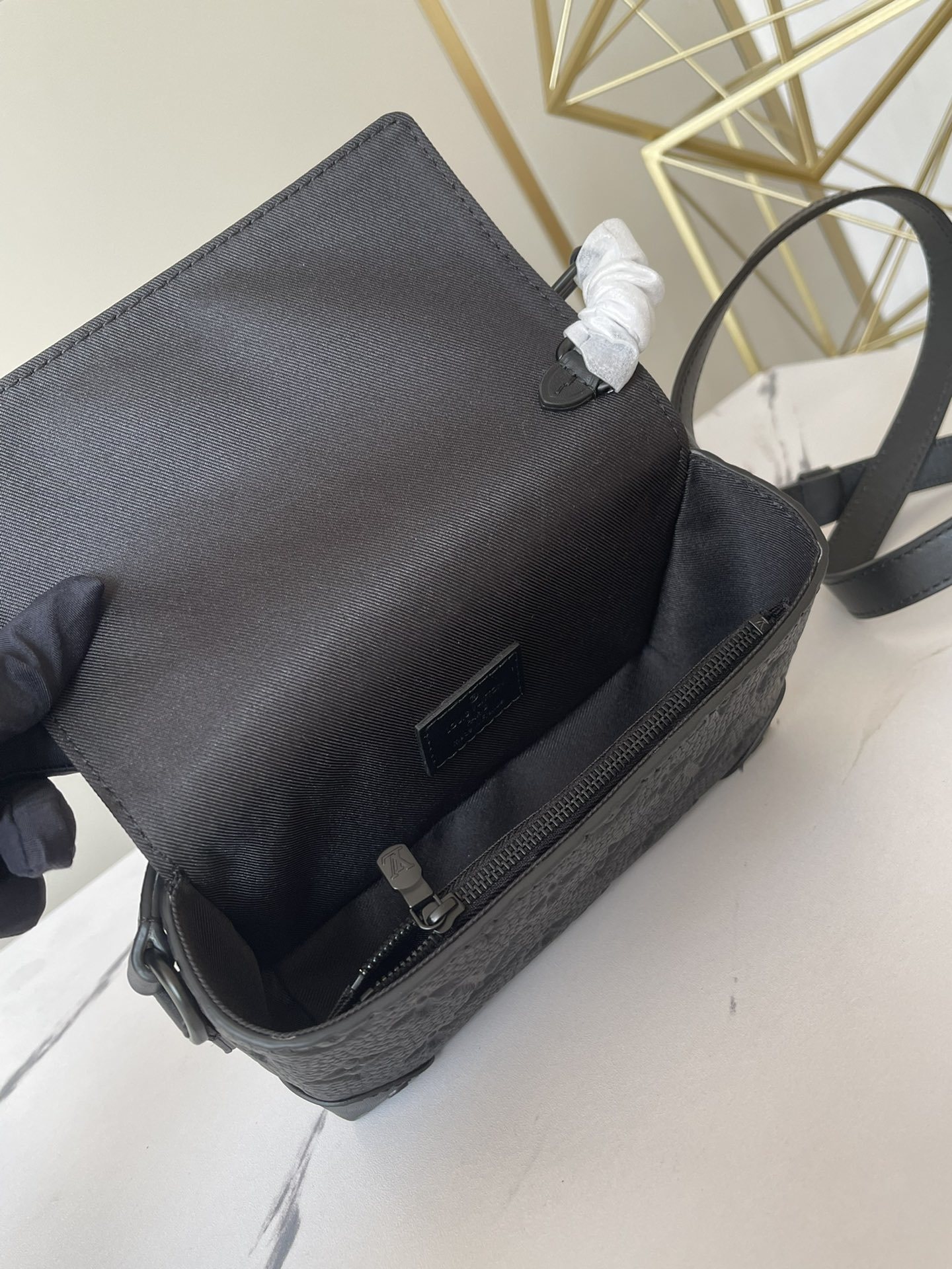 顶级原单独家实拍M81746压花柔软的MonogramTaurillon皮革与Steamer风格链条等经