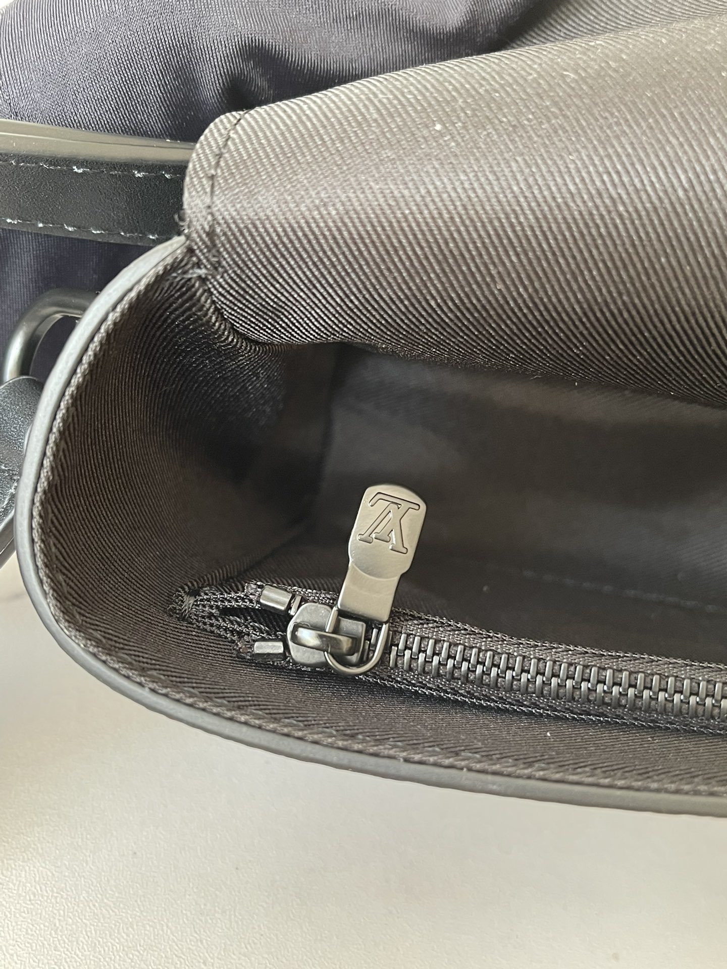 顶级原单独家实拍M81783黑花MonogramTaurillon皮革与Steamer风格链条等经典元素
