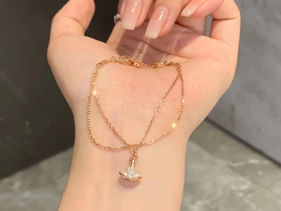 Bvlgari 宝格丽满钻小裙子手链