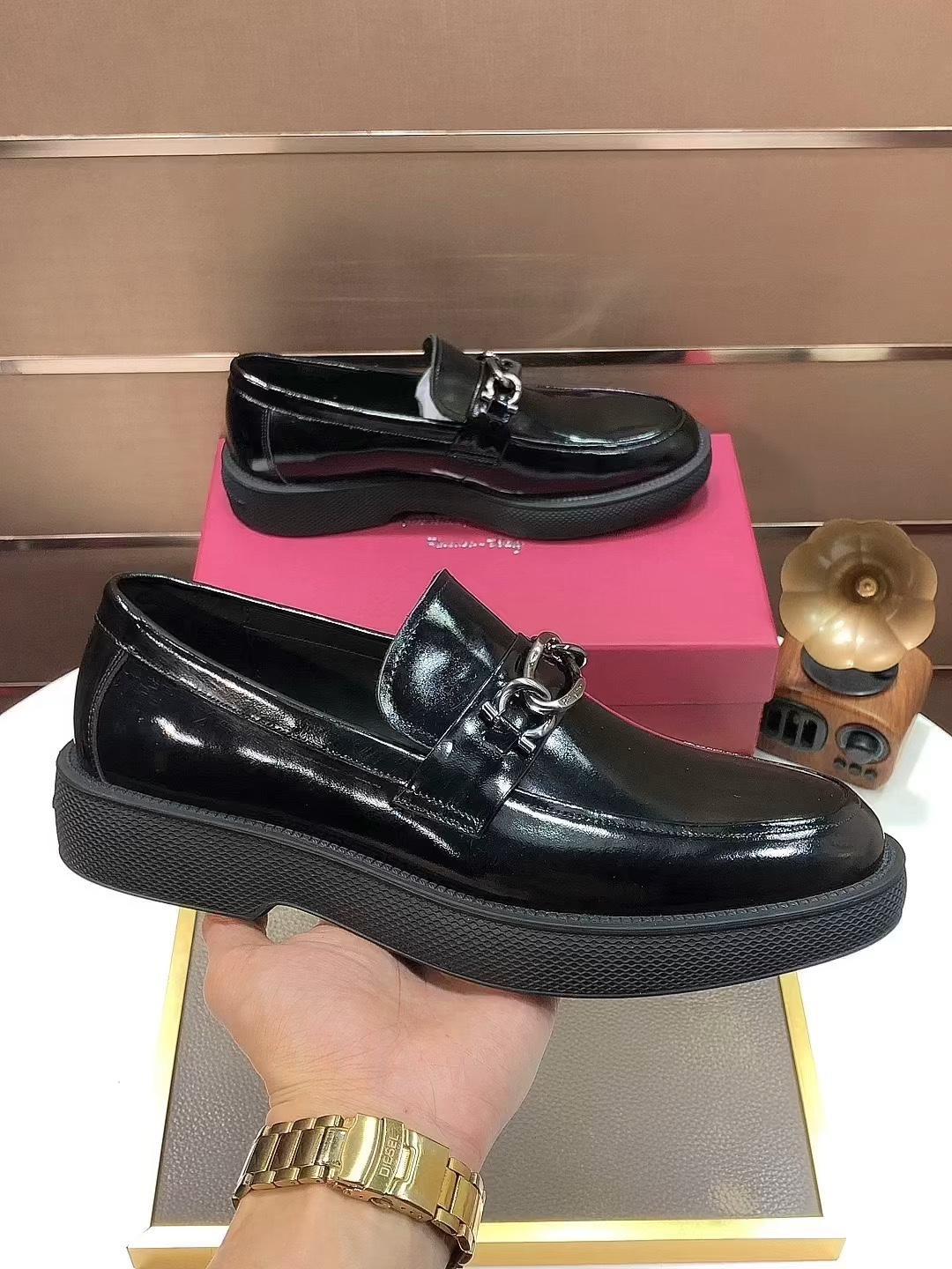 K5 Ferragamo 菲拉格幕  原版进口开边上乘牛皮手工编织成+进口牛里+原版奢华金属扣+原版组合大底 对比无压力 38–4545定做