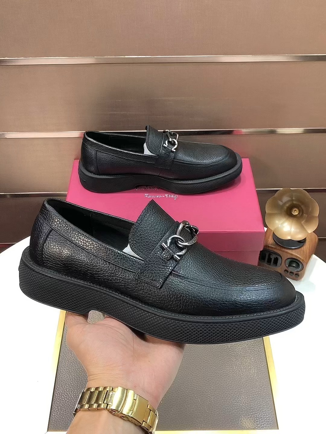 K5 Ferragamo 菲拉格幕  原版进口开边上乘牛皮手工编织成+进口牛里+原版奢华金属扣+原版组合大底 对比无压力 38–4545定做