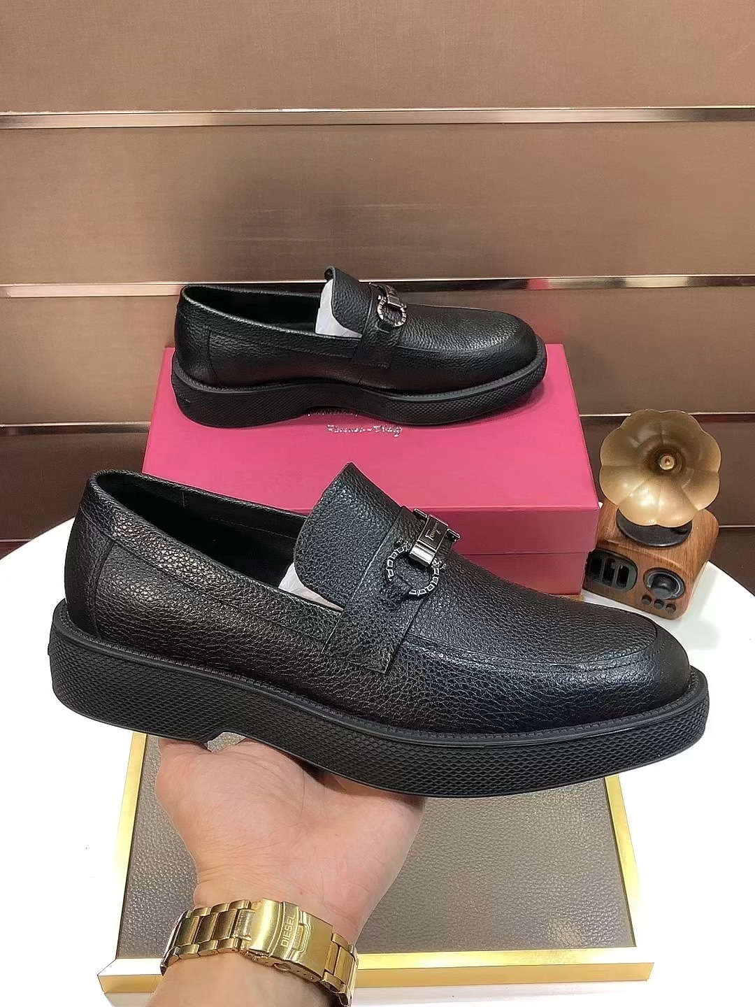 K5 Ferragamo 菲拉格幕  原版进口开边上乘牛皮手工编织成+进口牛里+原版奢华金属扣+原版组合大底 对比无压力 38–4545定做