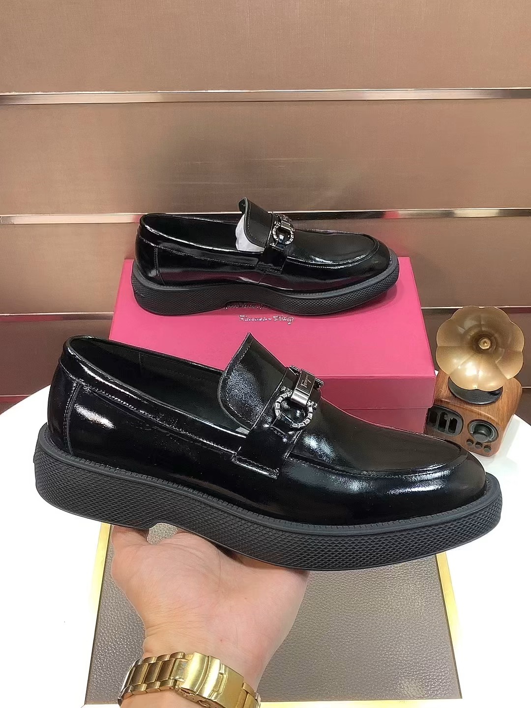 K5 Ferragamo 菲拉格幕  原版进口开边上乘牛皮手工编织成+进口牛里+原版奢华金属扣+原版组合大底 对比无压力 38–4545定做